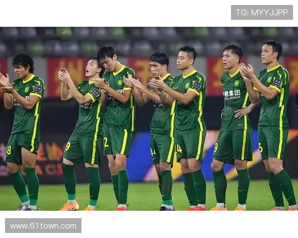 邓捷夫回忆小学踢边锋经历